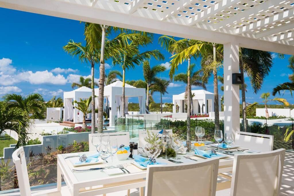 Triton Luxury Villaプロビデンシアレス エクステリア 写真
