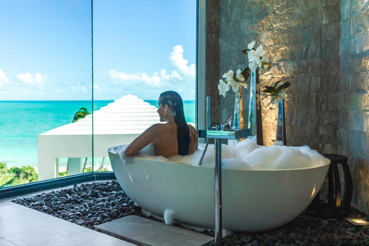 Triton Luxury Villaプロビデンシアレス エクステリア 写真